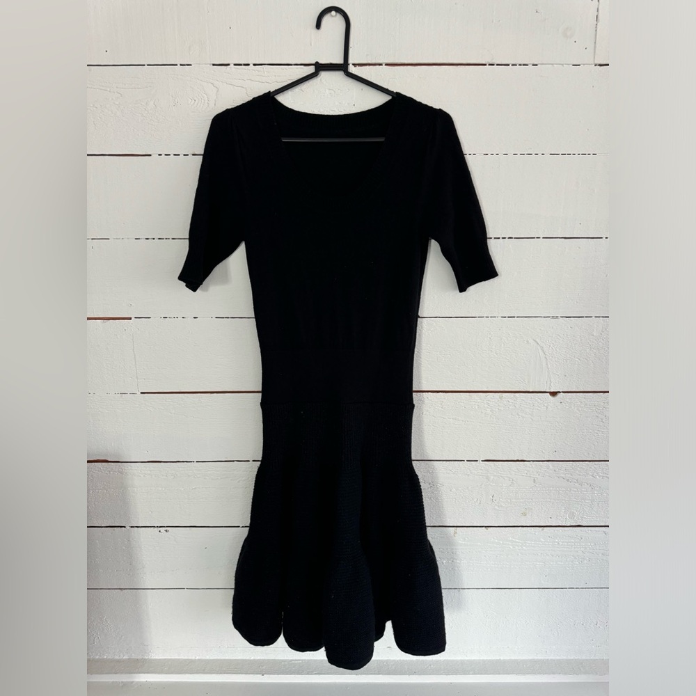 DVF beautiful knitted dress size 2 -4